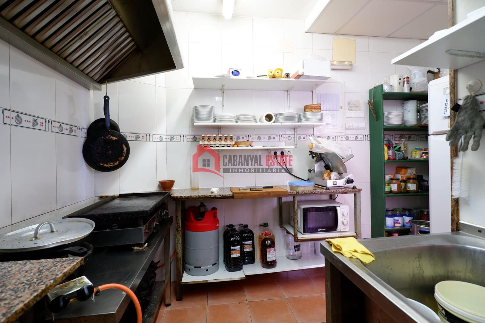 Local Comercial en València ciudad en venta - 230.000 € (Ref: 9343192)