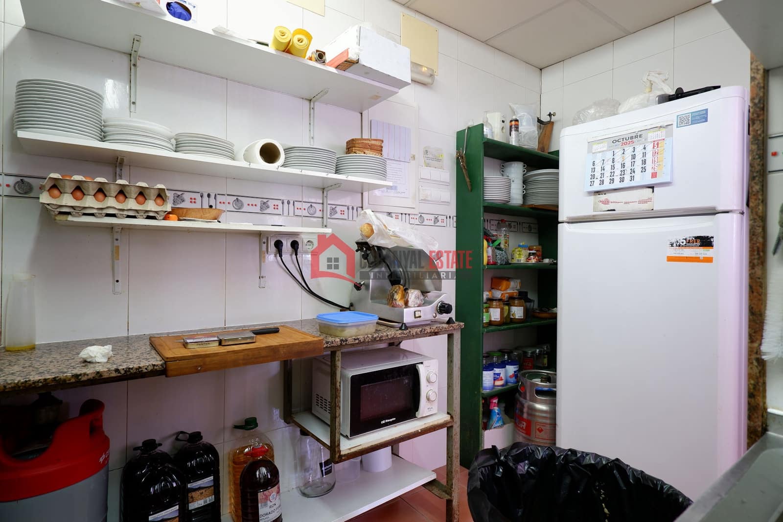 Local Comercial en València ciudad en venta - 230.000 € (Ref: 9343192)