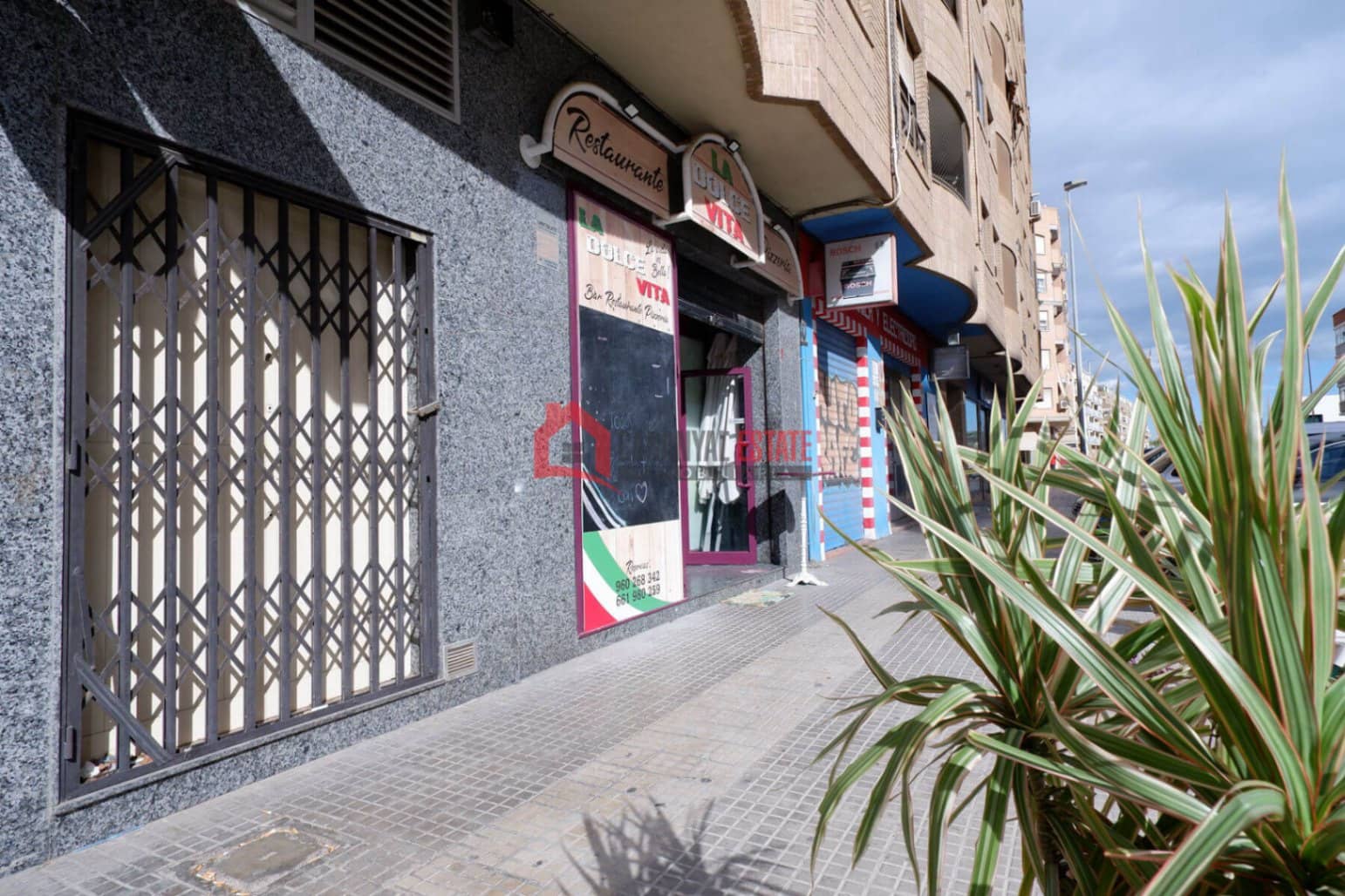 Commercial for rent in Sagunto / Sagunt - € 800 (Ref: 9355342)