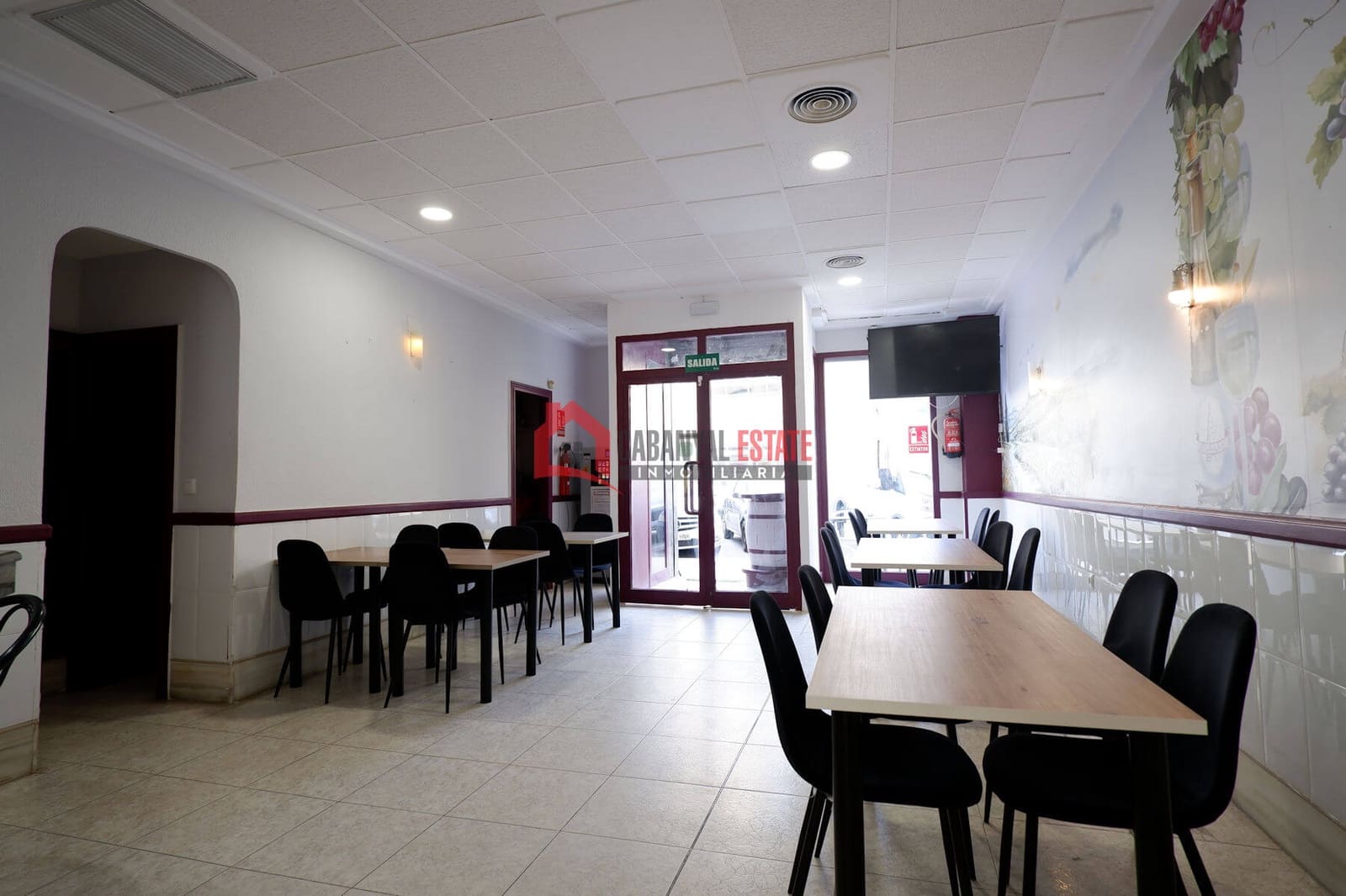 Commercial for rent in Sagunto / Sagunt - € 800 (Ref: 9355342)