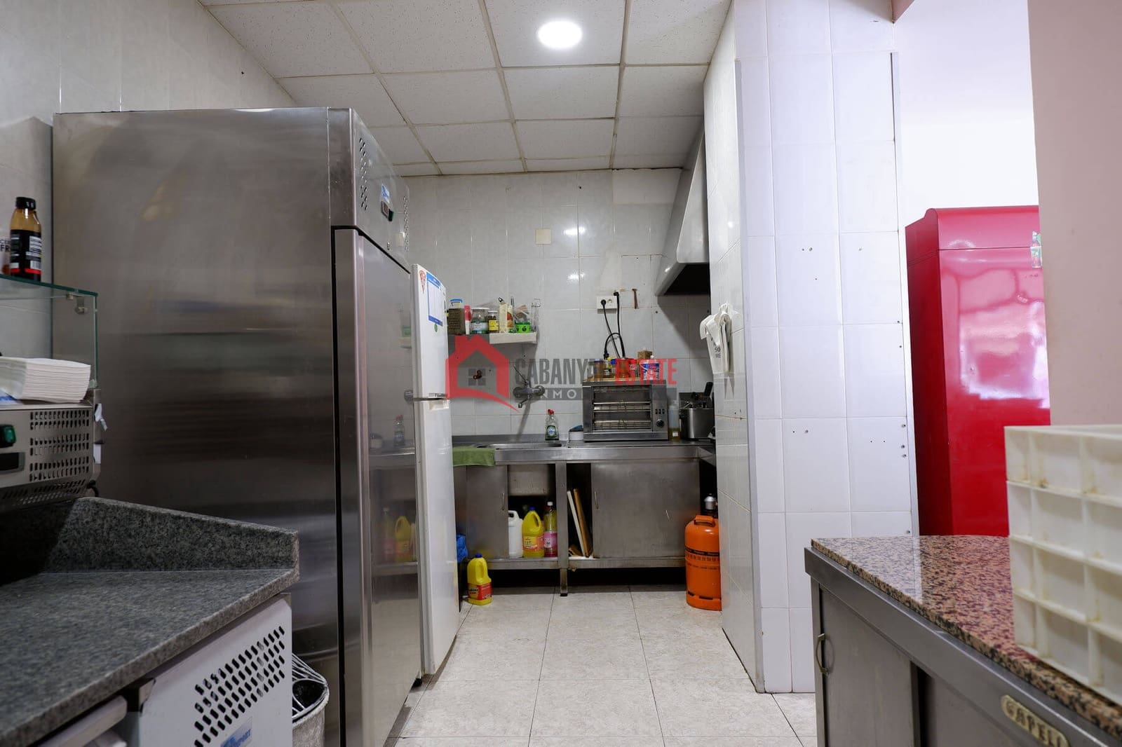 Commercial for rent in Sagunto / Sagunt - € 800 (Ref: 9355342)