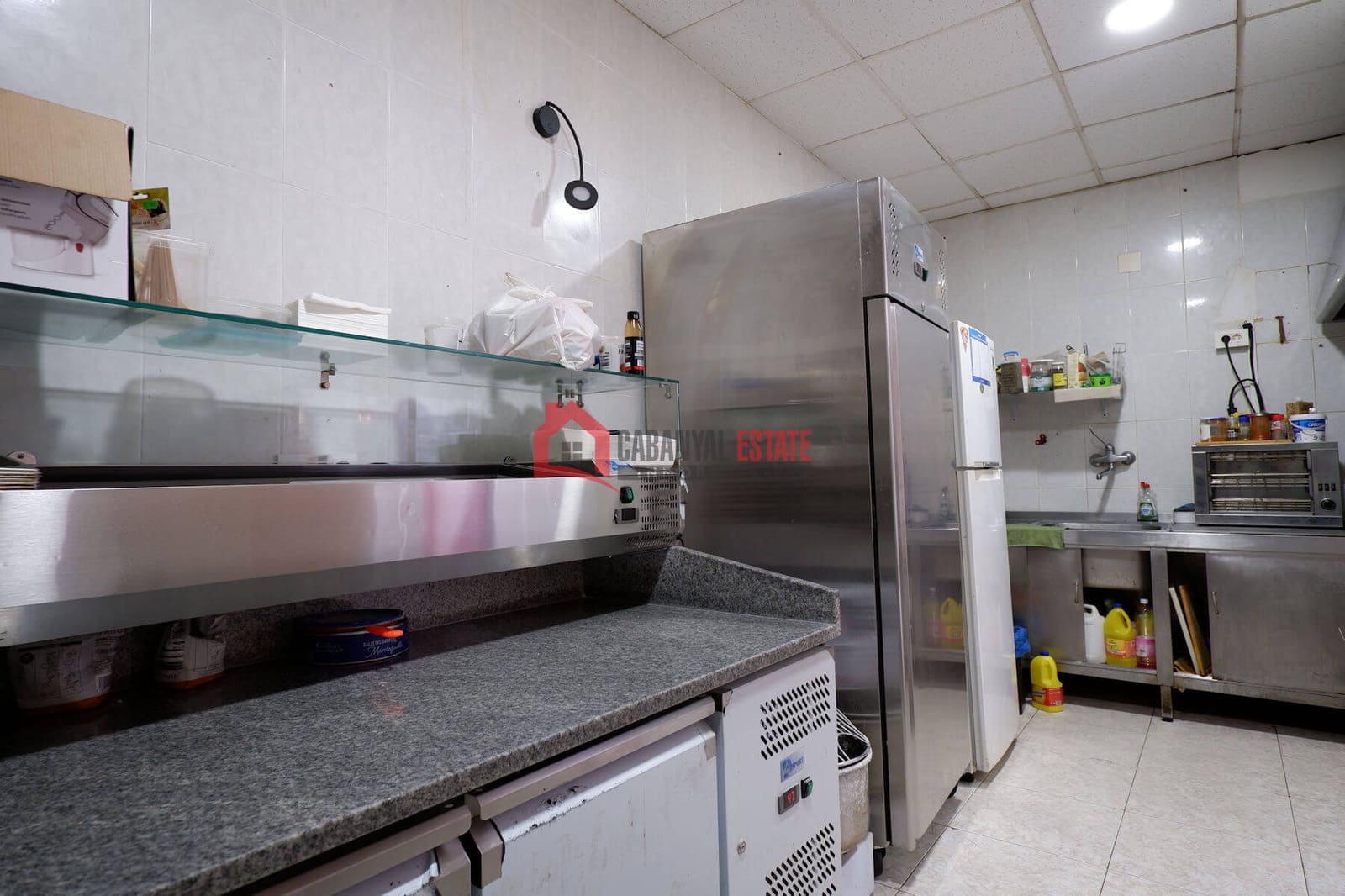 Commercial for rent in Sagunto / Sagunt - € 800 (Ref: 9355342)