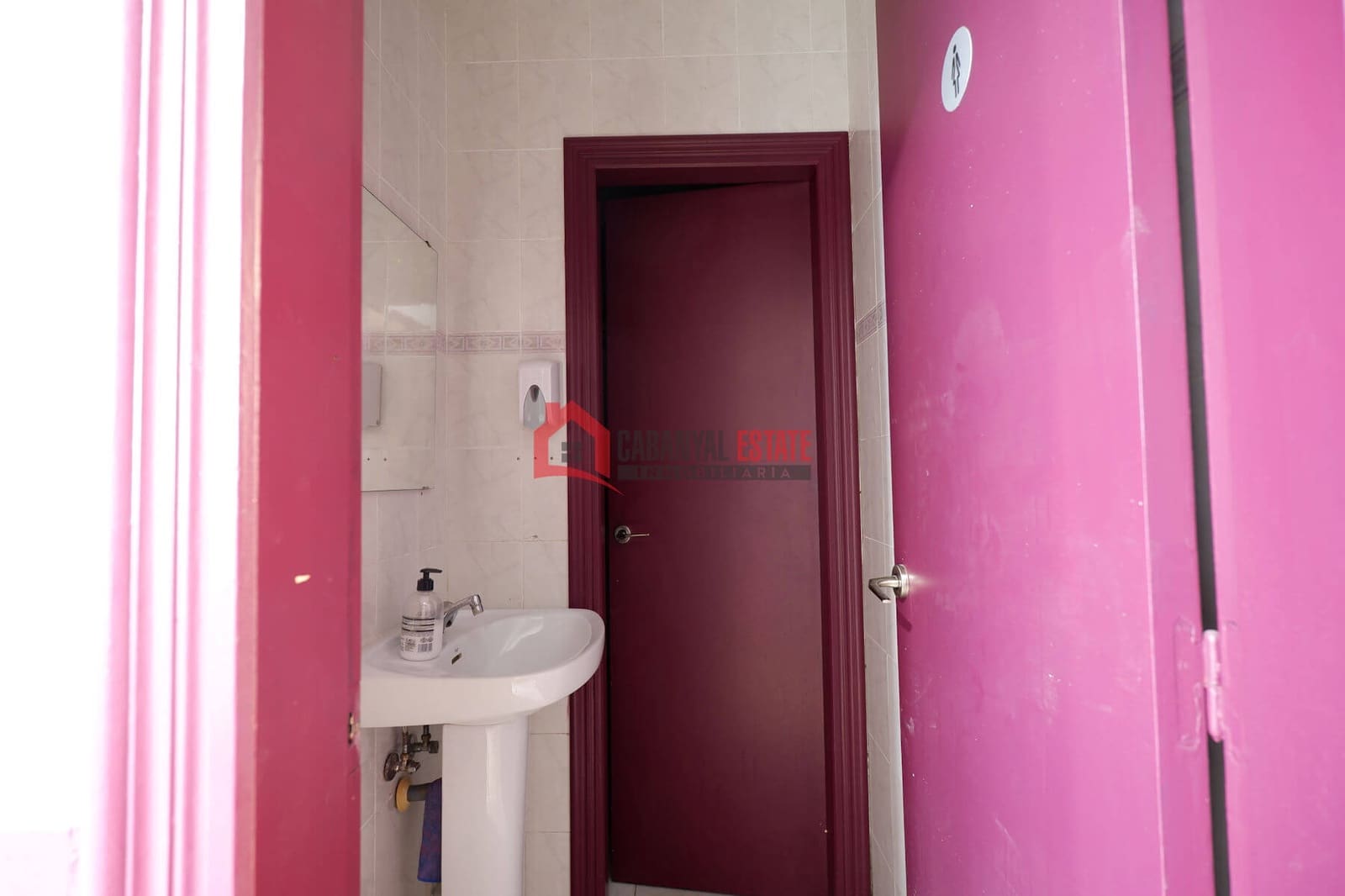 Commercial for rent in Sagunto / Sagunt - € 800 (Ref: 9355342)