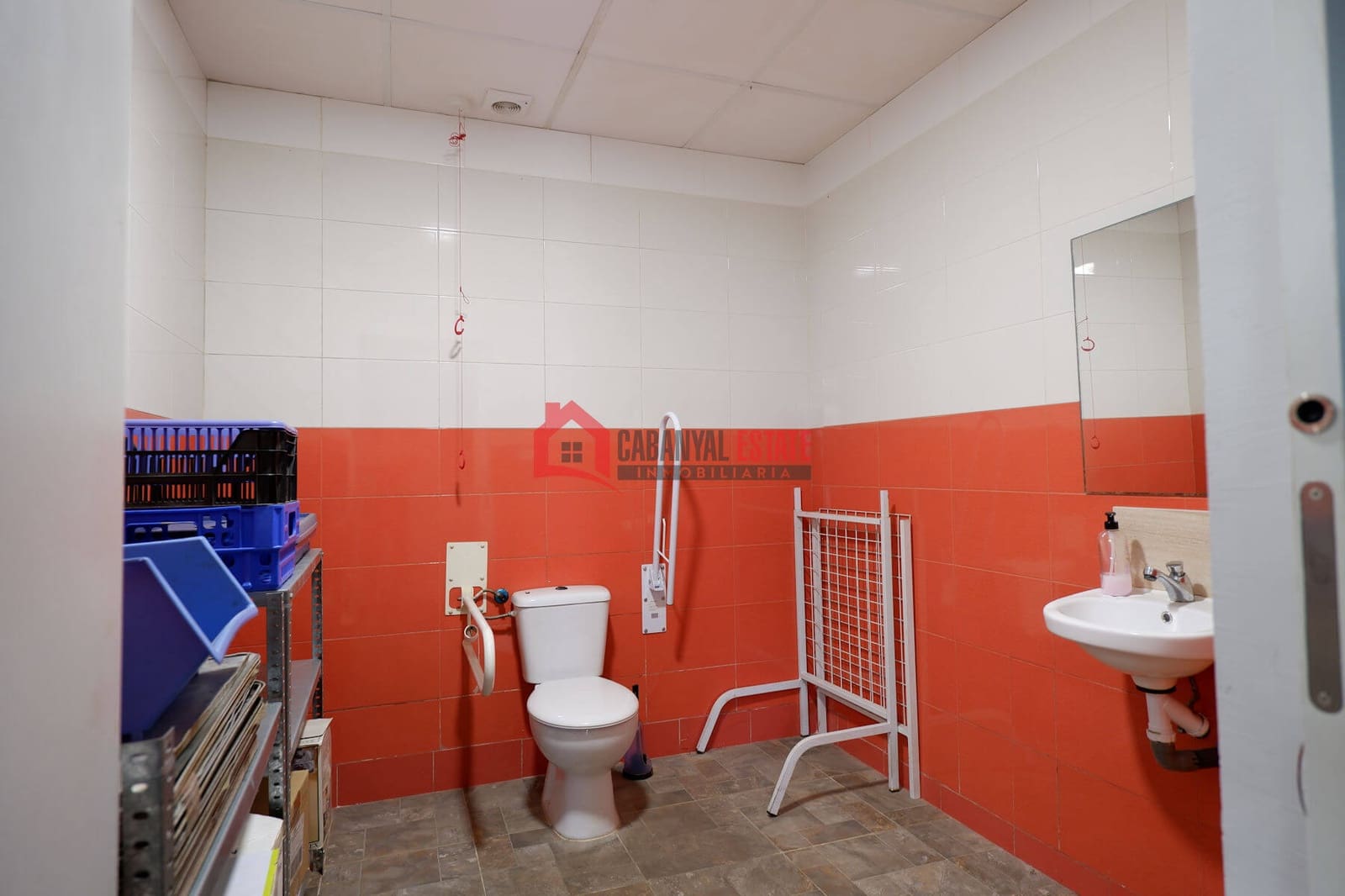 Commercieel te koop in Sagunto / Sagunt - € 95.000 (Ref: 9355343)