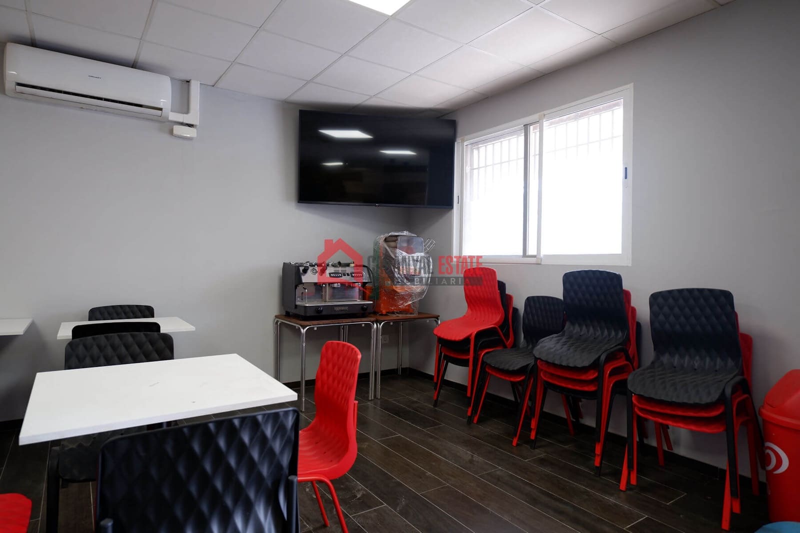 Commercieel te koop in Sagunto / Sagunt - € 95.000 (Ref: 9355343)