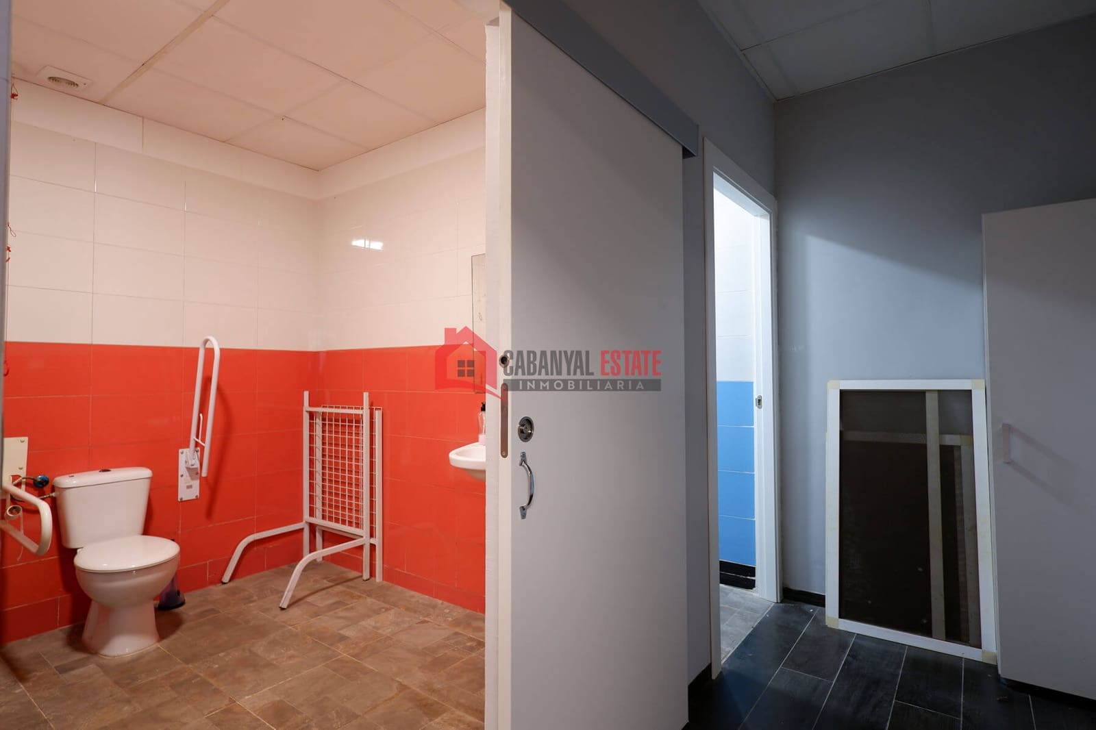 Commercieel te koop in Sagunto / Sagunt - € 95.000 (Ref: 9355343)