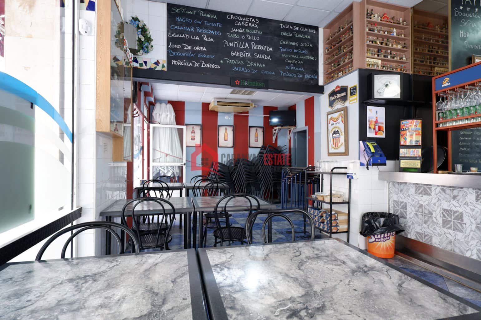 Commercieel te koop in Valencia stad - € 265.000 (Ref: 9363280)