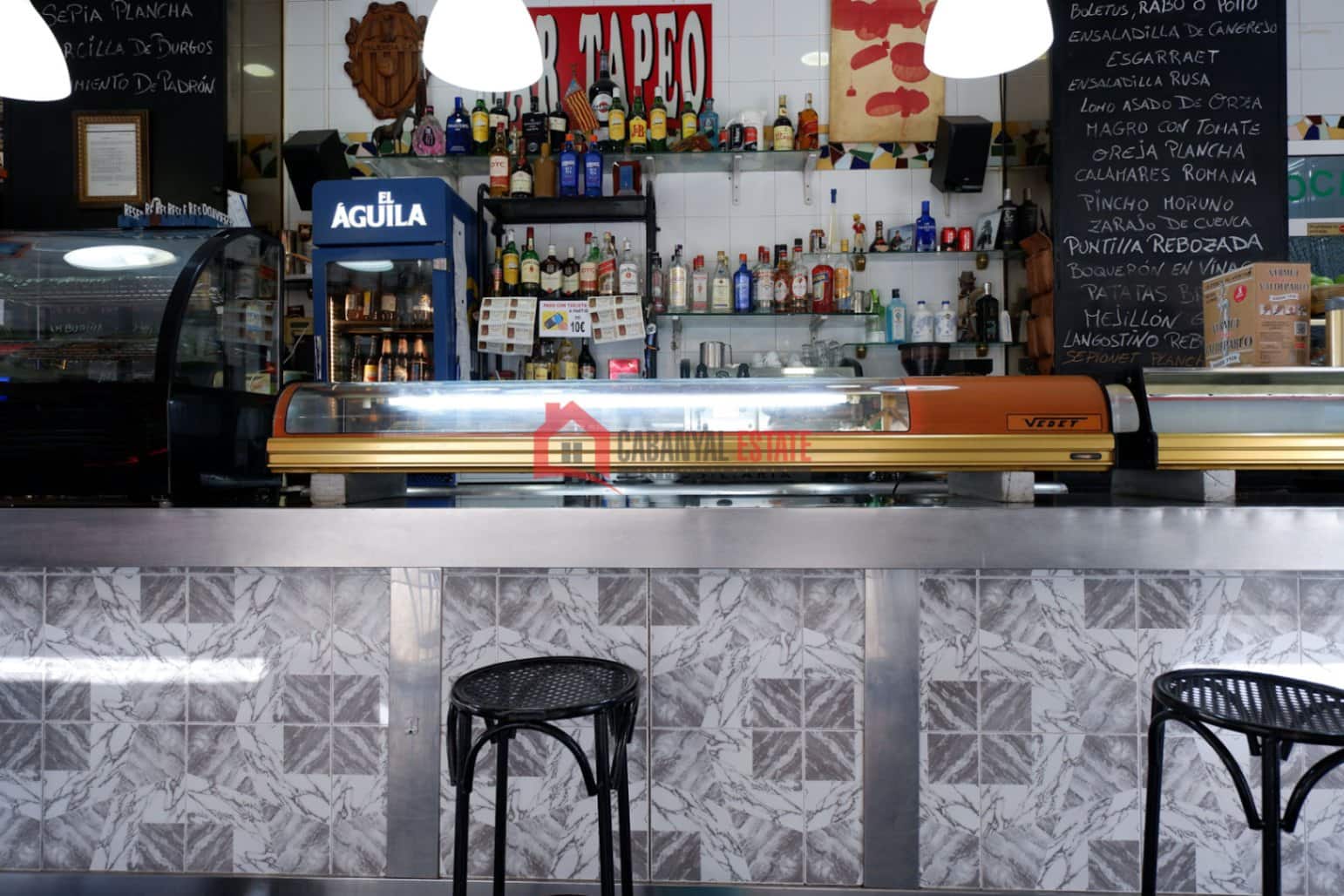 Commercieel te koop in Valencia stad - € 265.000 (Ref: 9363280)