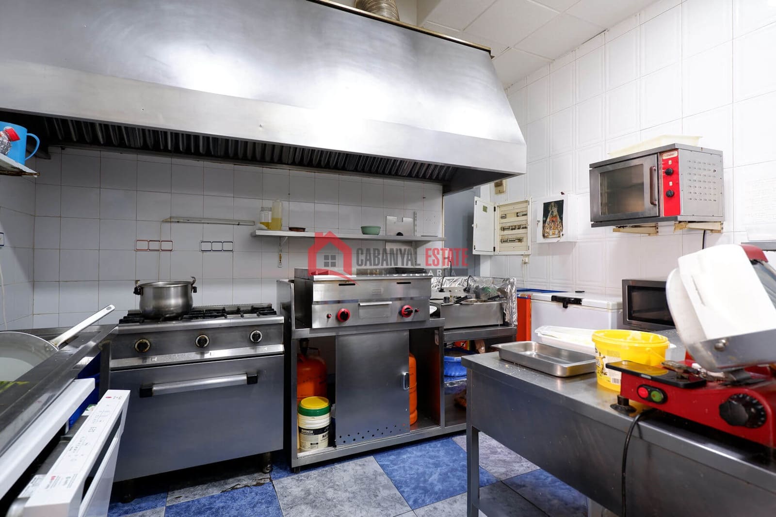 Commercieel te koop in Valencia stad - € 265.000 (Ref: 9363280)