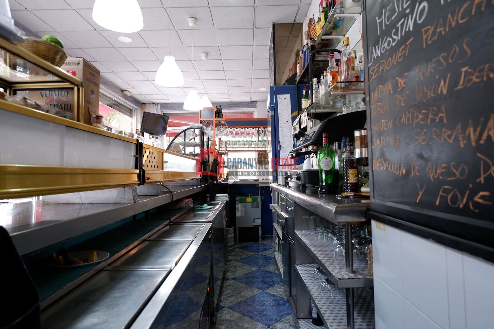 Commercieel te koop in Valencia stad - € 265.000 (Ref: 9363280)