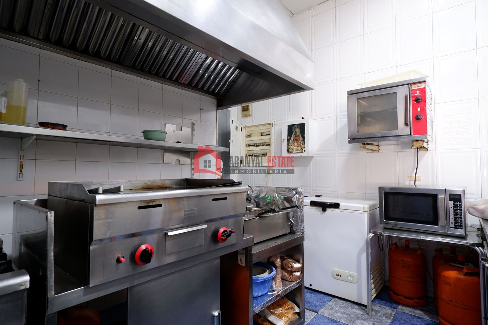 Commercieel te koop in Valencia stad - € 265.000 (Ref: 9363280)