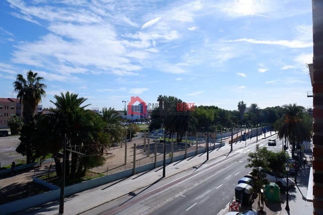 4 camera da letto Appartamento da affittare in Cabanyal-Canyamelar, Valencia città - 1.500 € (Rif: 9409161)