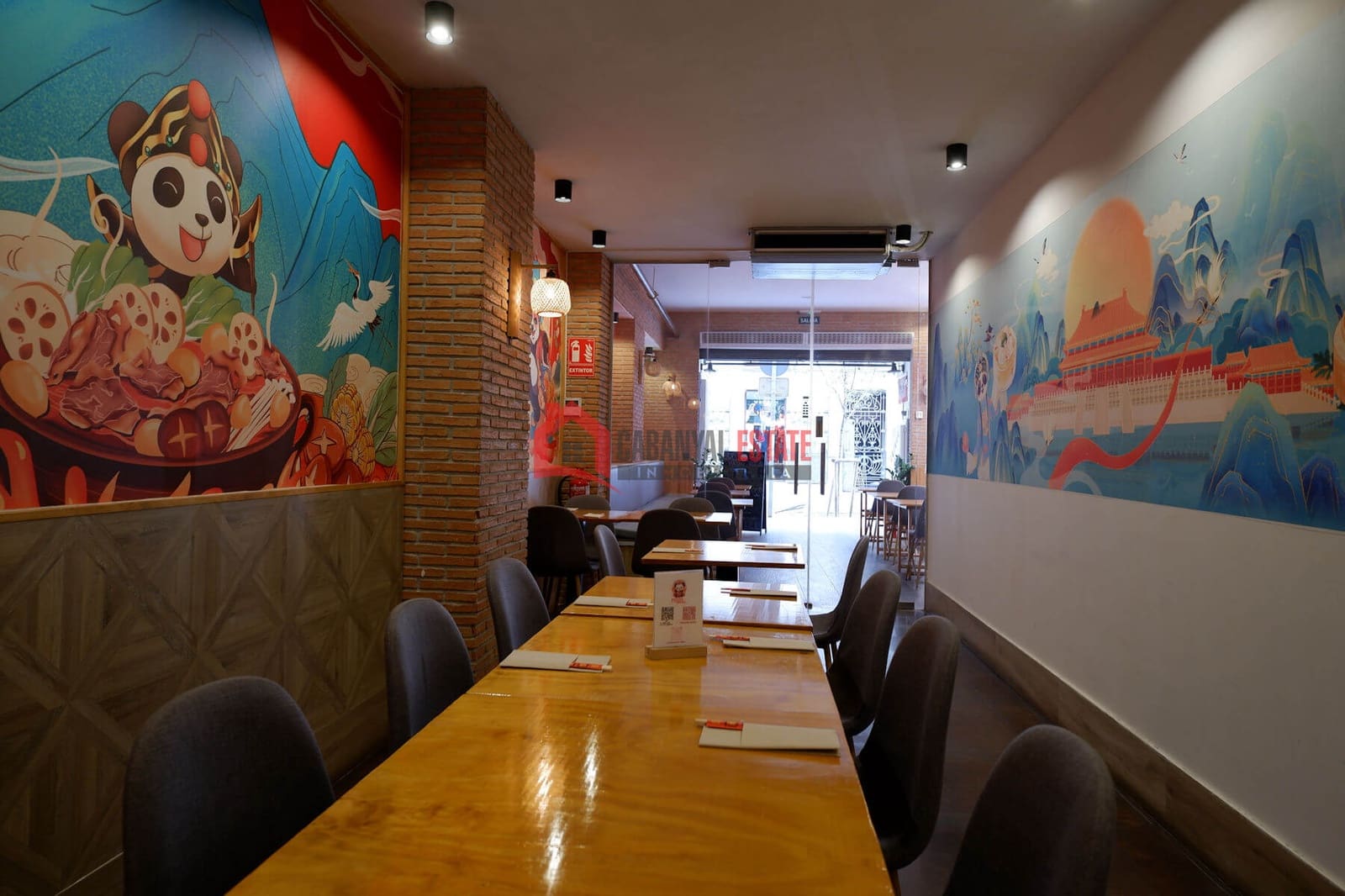 Commercial for rent in Valencia city - € 2,600 (Ref: 9436611)