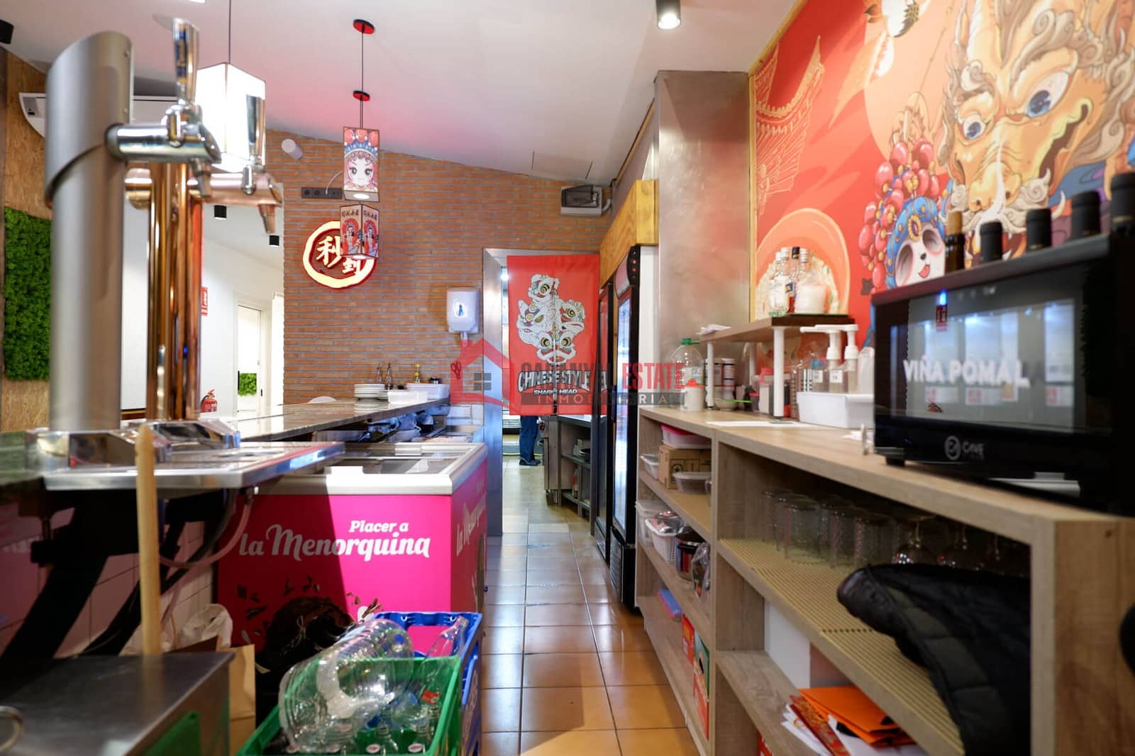 Commercial for rent in Valencia city - € 2,600 (Ref: 9436611)