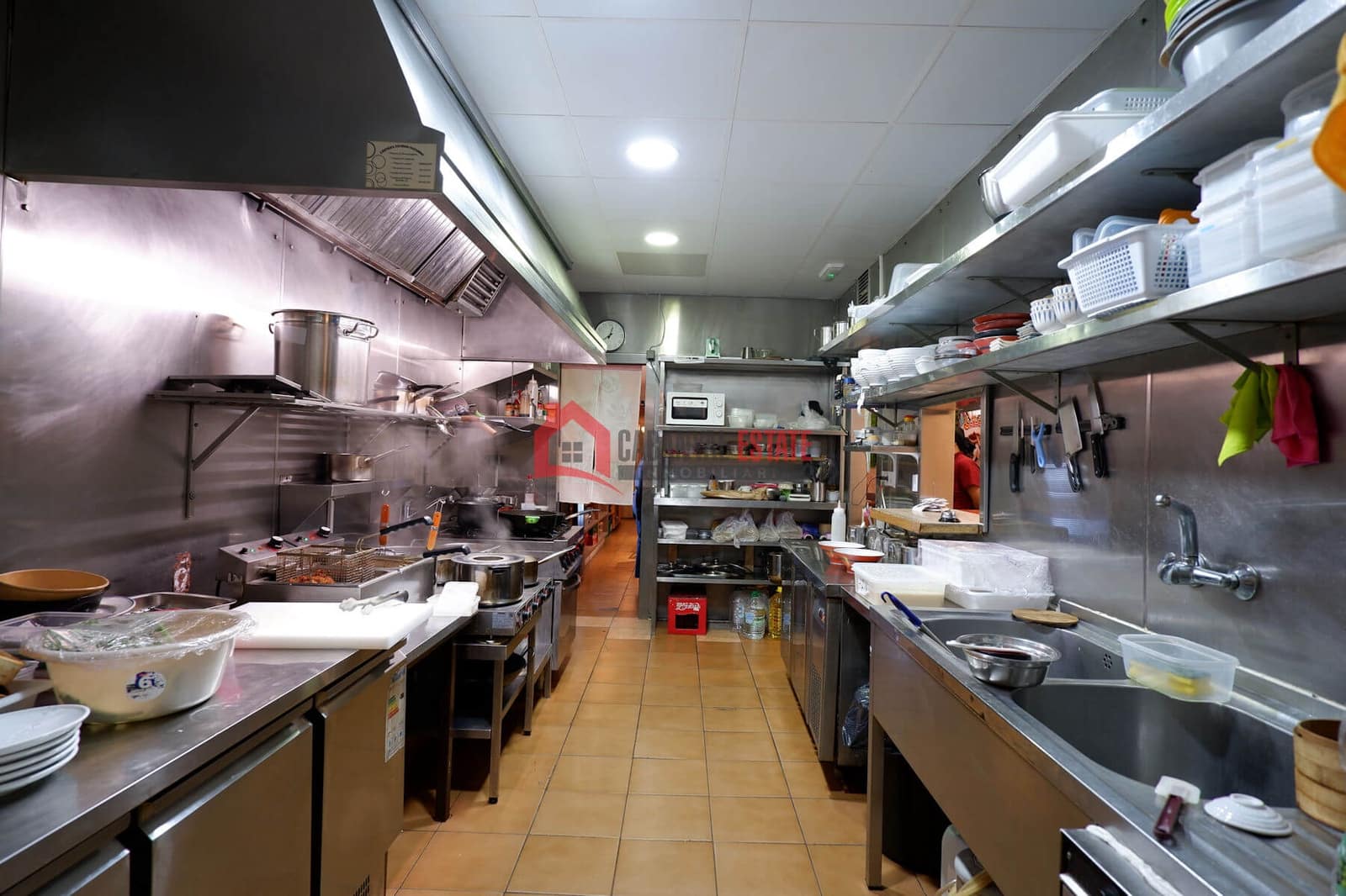 Commercial for rent in Valencia city - € 2,600 (Ref: 9436611)