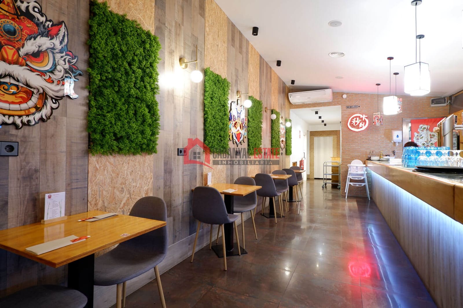 Commercial for rent in Valencia city - € 2,600 (Ref: 9436611)