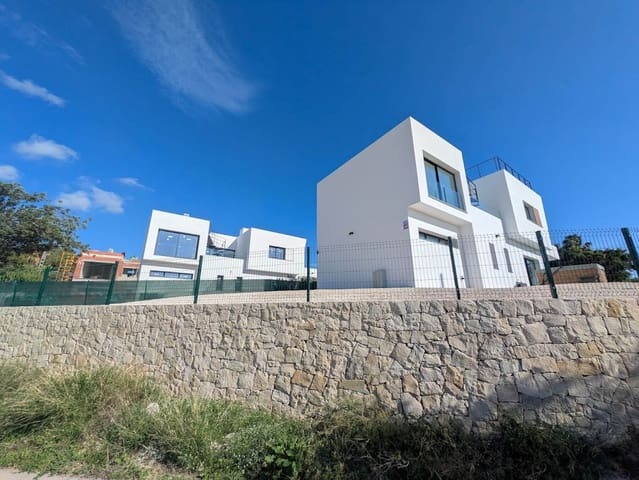 3 bedroom Villa for sale in Calpe / Calp with pool garage - € 925,000 (Ref: 9441665)