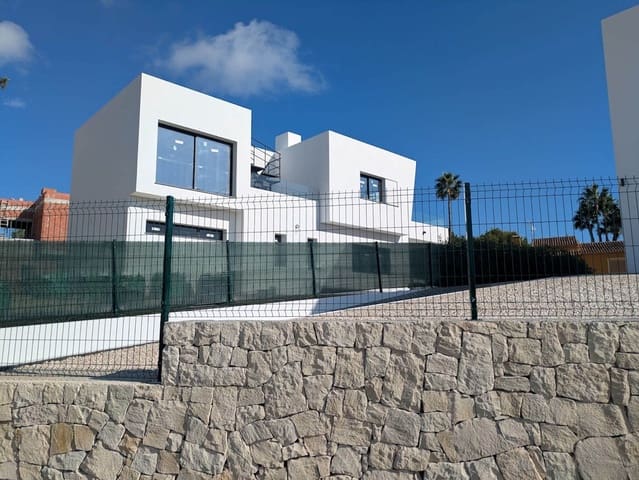 3 bedroom Villa for sale in Calpe / Calp with pool garage - € 925,000 (Ref: 9441665)