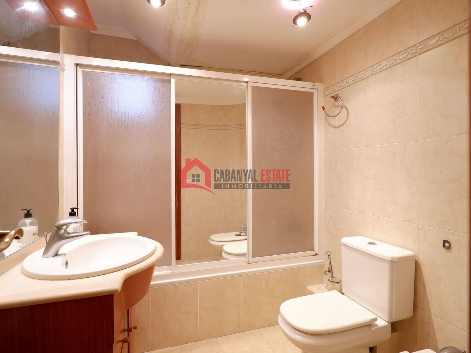 3 soveværelse Lejlighed til salg i Valencia by - € 230.000 (Ref: 9532758)