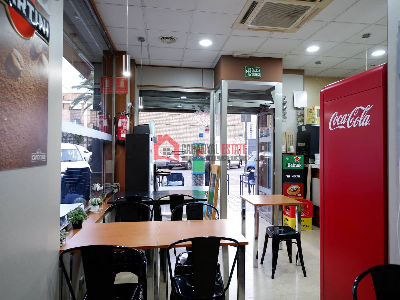 Commercial for rent in Valencia city - € 1,400 (Ref: 9610157)