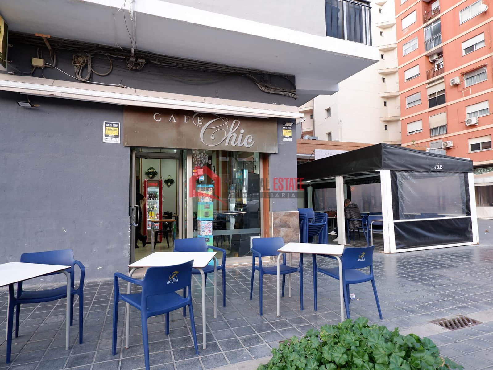 Commercial for rent in Valencia city - € 1,400 (Ref: 9610157)