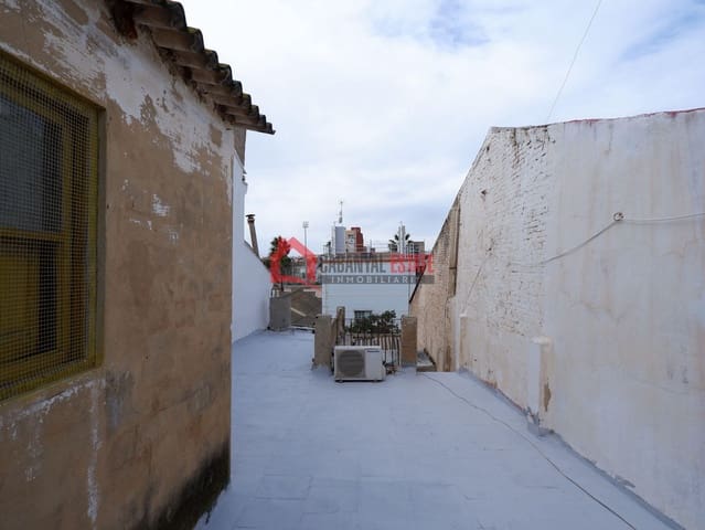 2 soverom Rekkehus til salgs i Cabanyal-Canyamelar, Valencia by - € 795 000 (Ref: 9683393)