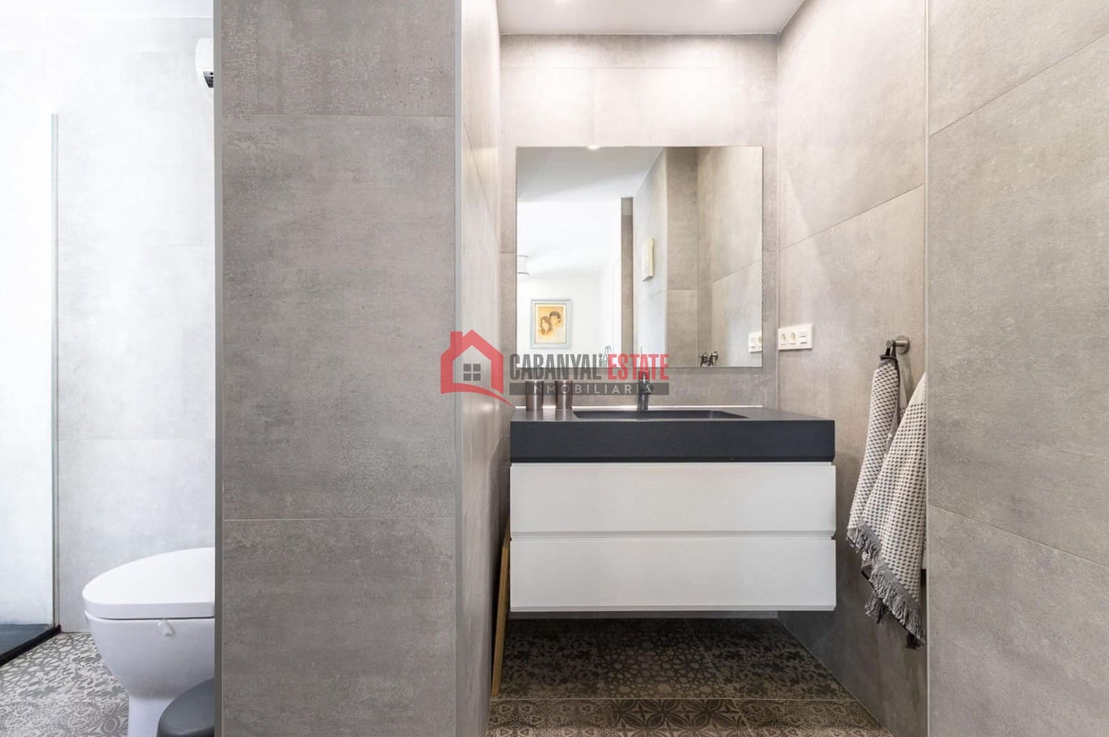 2 bedroom Apartment for rent in Valencia city - € 1,800 (Ref: 9703255)