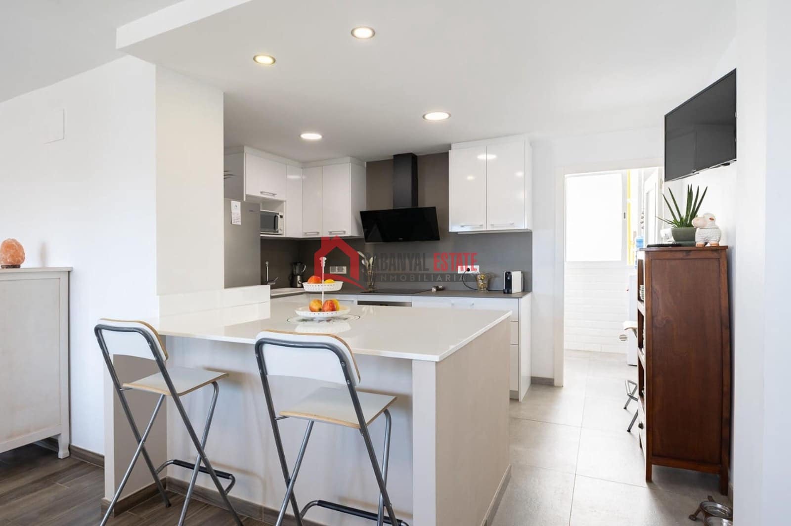 2 bedroom Apartment for rent in Valencia city - € 1,800 (Ref: 9703255)