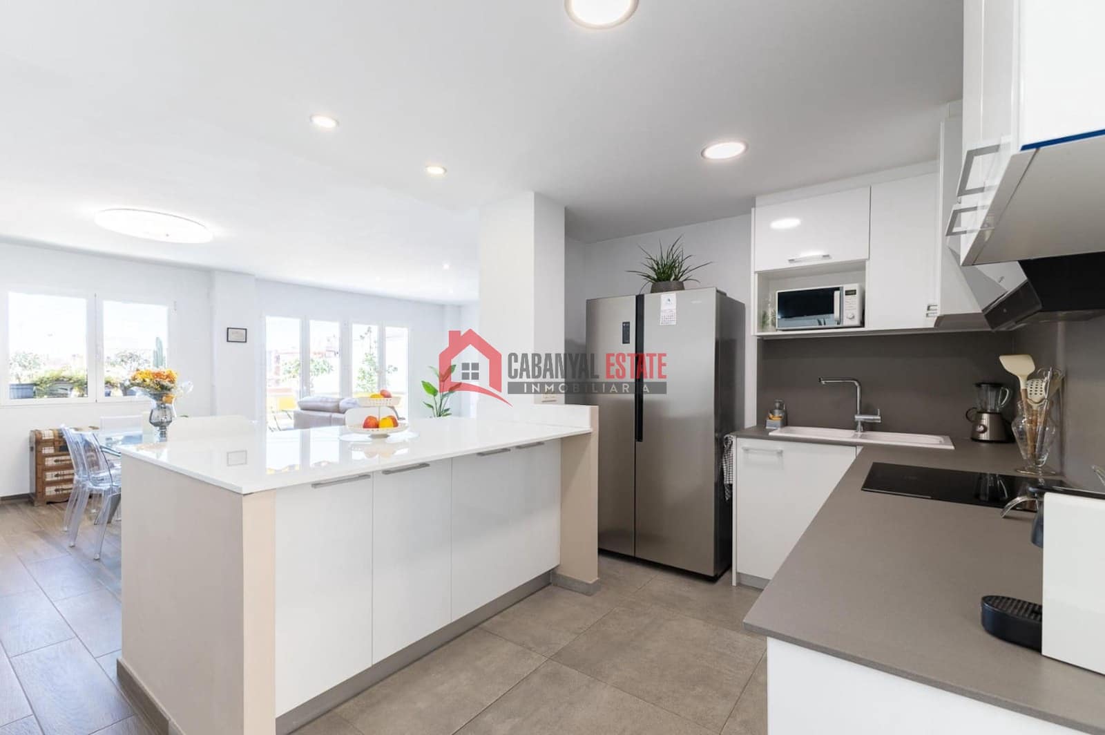 2 bedroom Apartment for rent in Valencia city - € 1,800 (Ref: 9703255)