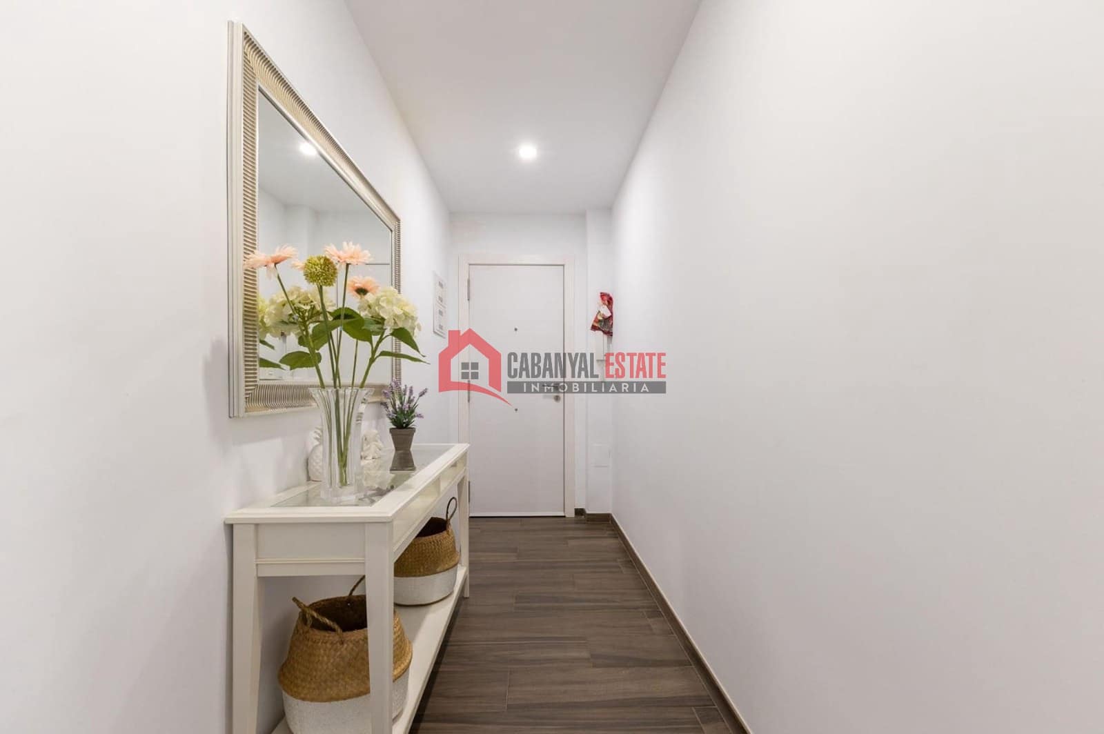 2 bedroom Apartment for rent in Valencia city - € 1,800 (Ref: 9703255)