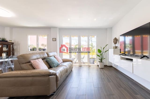 2 bedroom Apartment for rent in Cabanyal-Canyamelar, Valencia city - € 1,800 (Ref: 9703255)