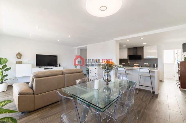 2 bedroom Apartment for rent in Cabanyal-Canyamelar, Valencia city - € 1,800 (Ref: 9703255)