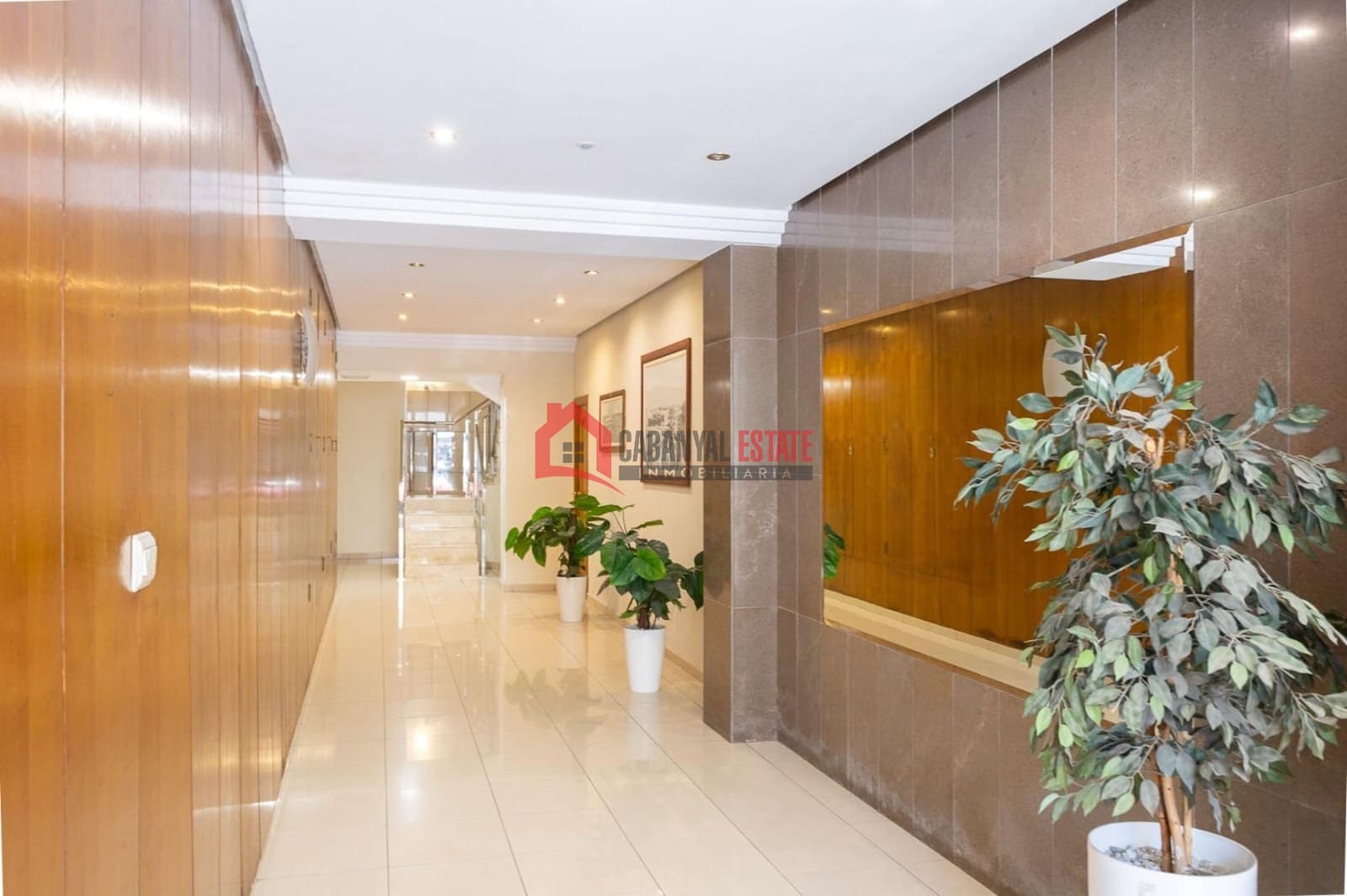 2 bedroom Apartment for rent in Valencia city - € 1,800 (Ref: 9703255)