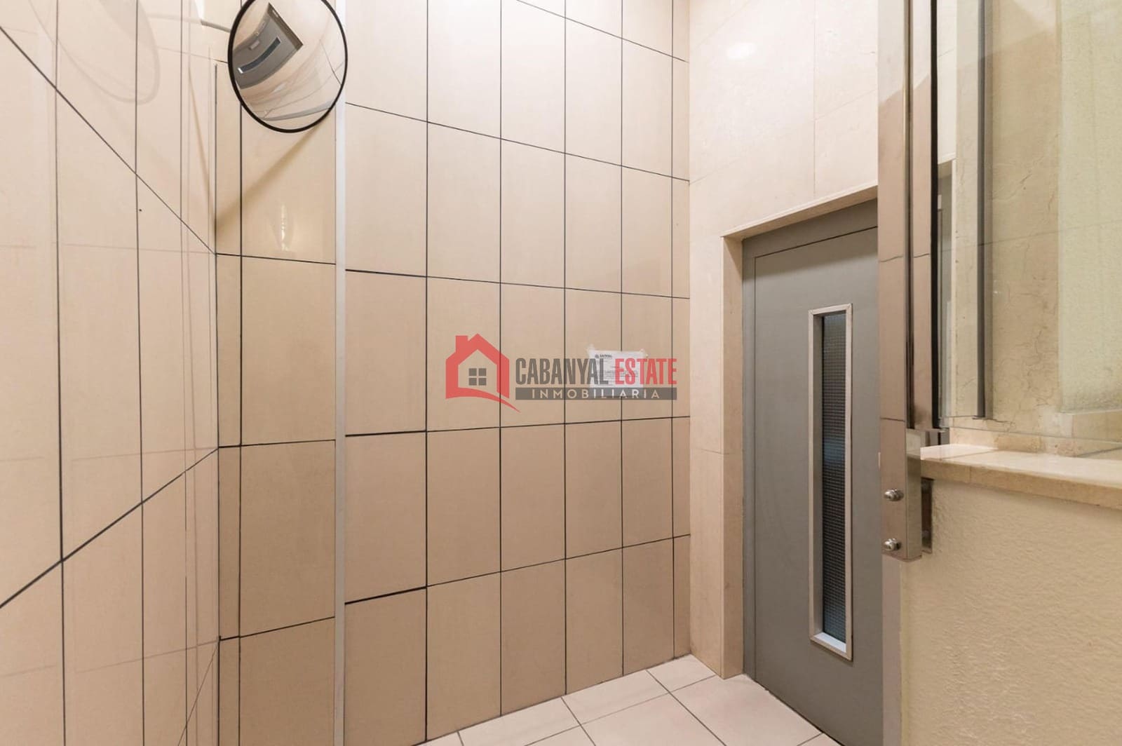 2 bedroom Apartment for rent in Valencia city - € 1,800 (Ref: 9703255)