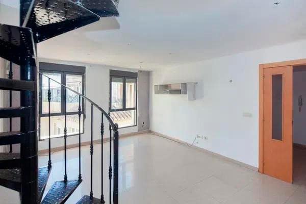 4 sypialnia Apartament na sprzedaż w Llíria - 200 000 € (Ref: 9780053)