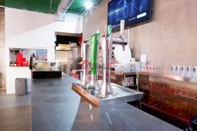 Commercial for sale in Algiros, Valencia city - € 250,000 (Ref: 9821531)