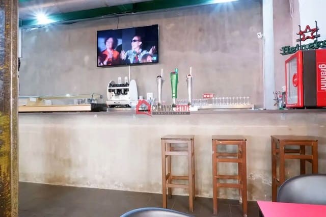 Commercial for sale in Algiros, Valencia city - € 250,000 (Ref: 9821531)