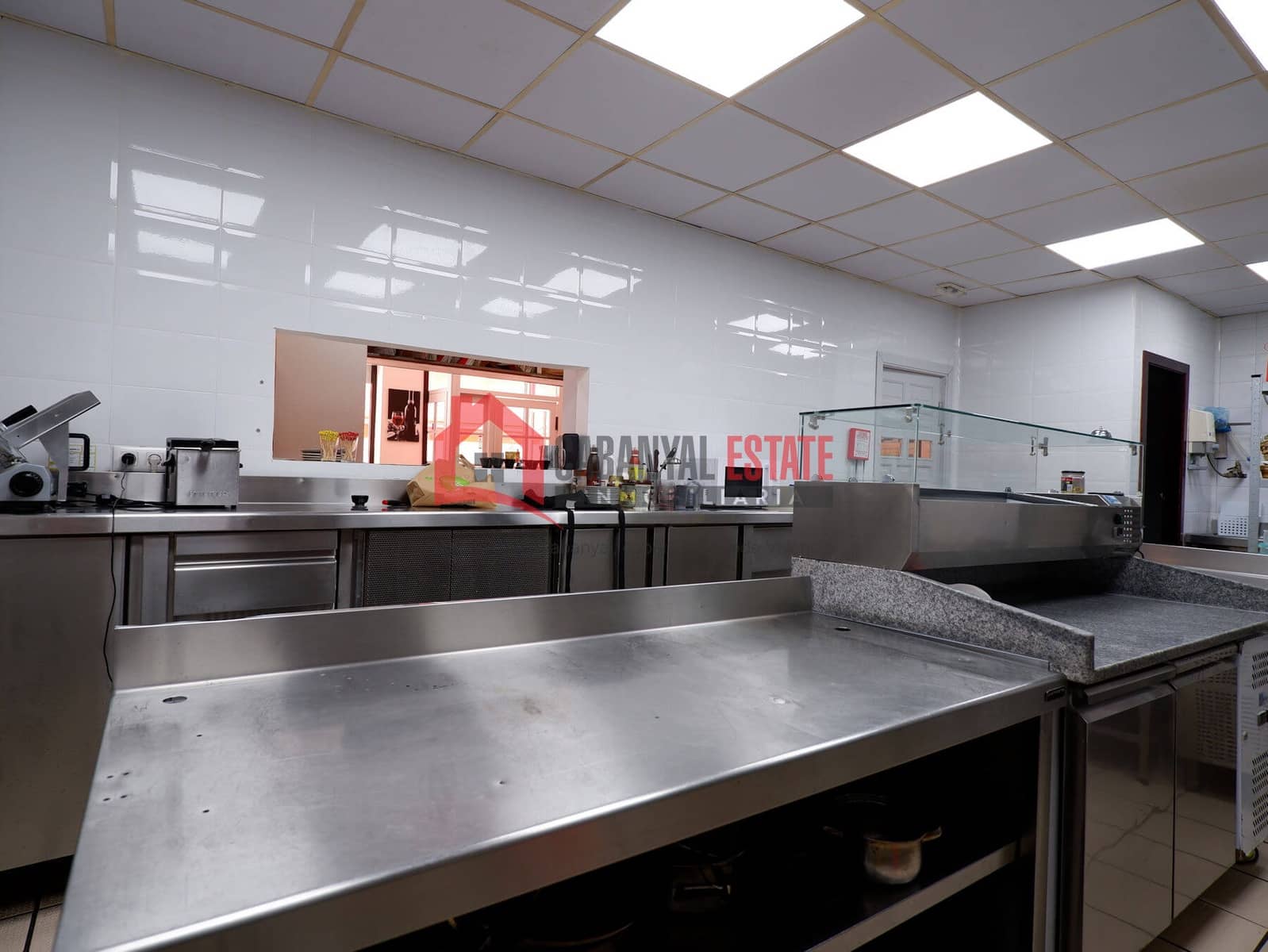 Commercial for rent in Sagunto / Sagunt - € 1,430 (Ref: 9850190)