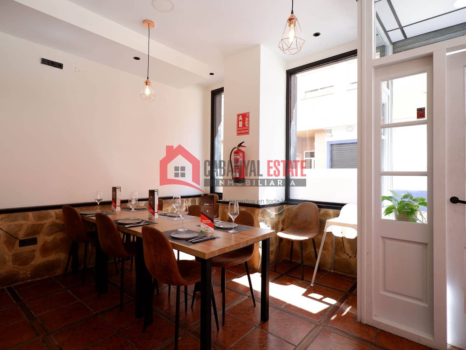 Commercial for rent in Sagunto / Sagunt - € 1,430 (Ref: 9850190)