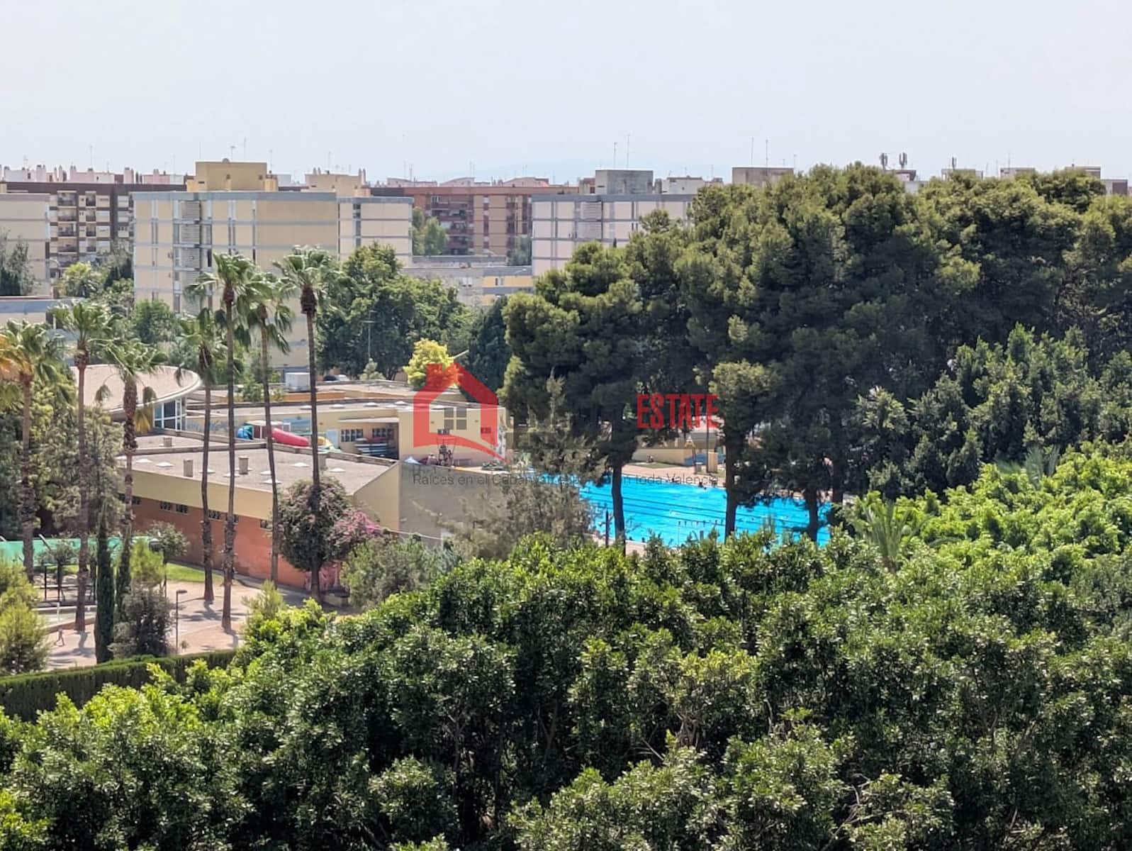 4 bedroom Apartment for sale in Valencia city with garage - € 369,000 (Ref: 9850424)