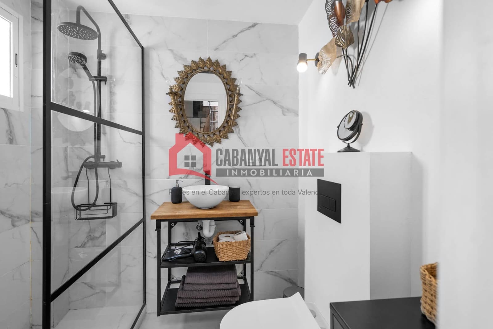 2 slaapkamer Appartement te koop in Valencia stad - € 335.000 (Ref: 9856276)