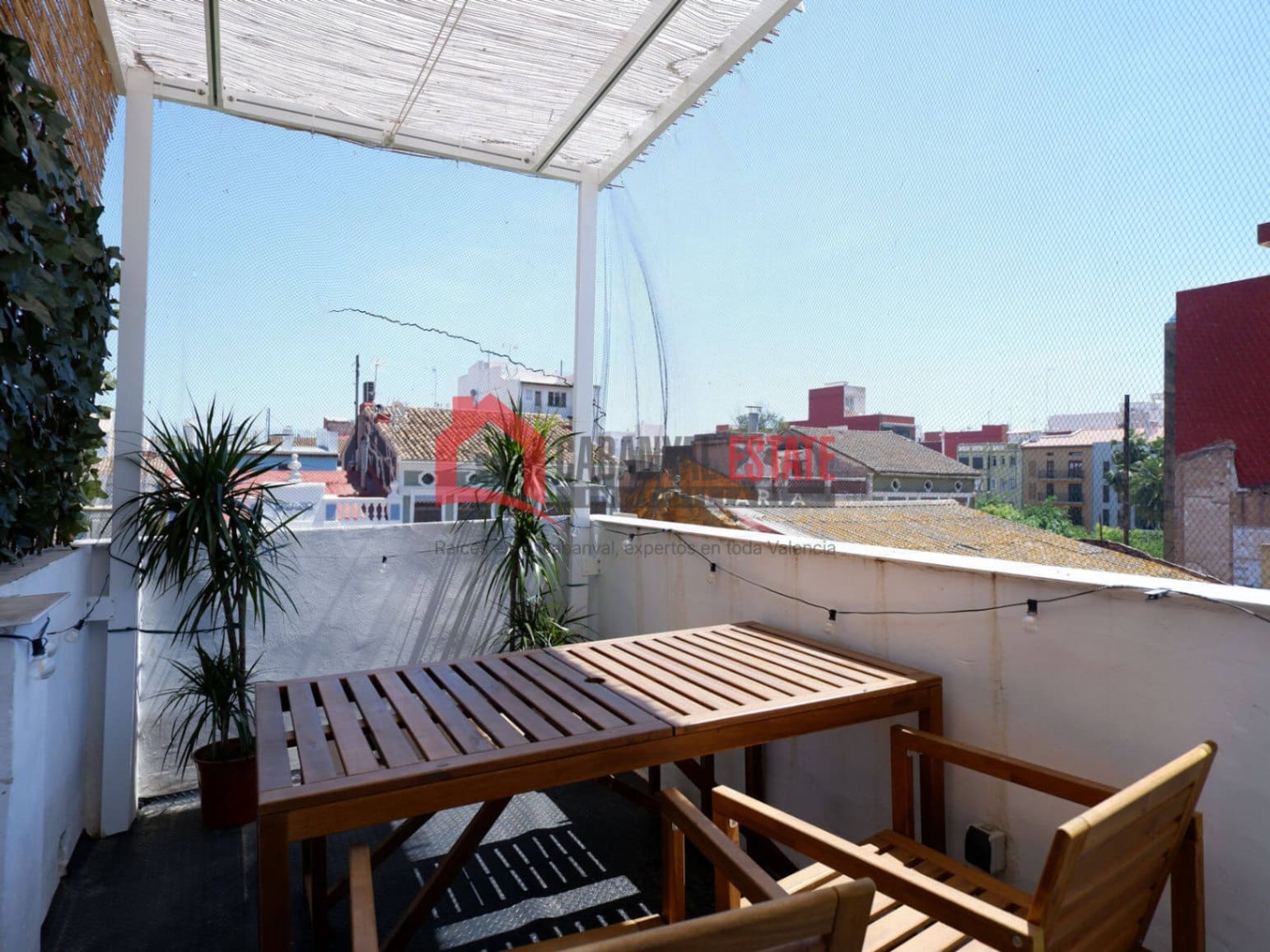 2 slaapkamer Appartement te koop in Valencia stad - € 335.000 (Ref: 9856276)