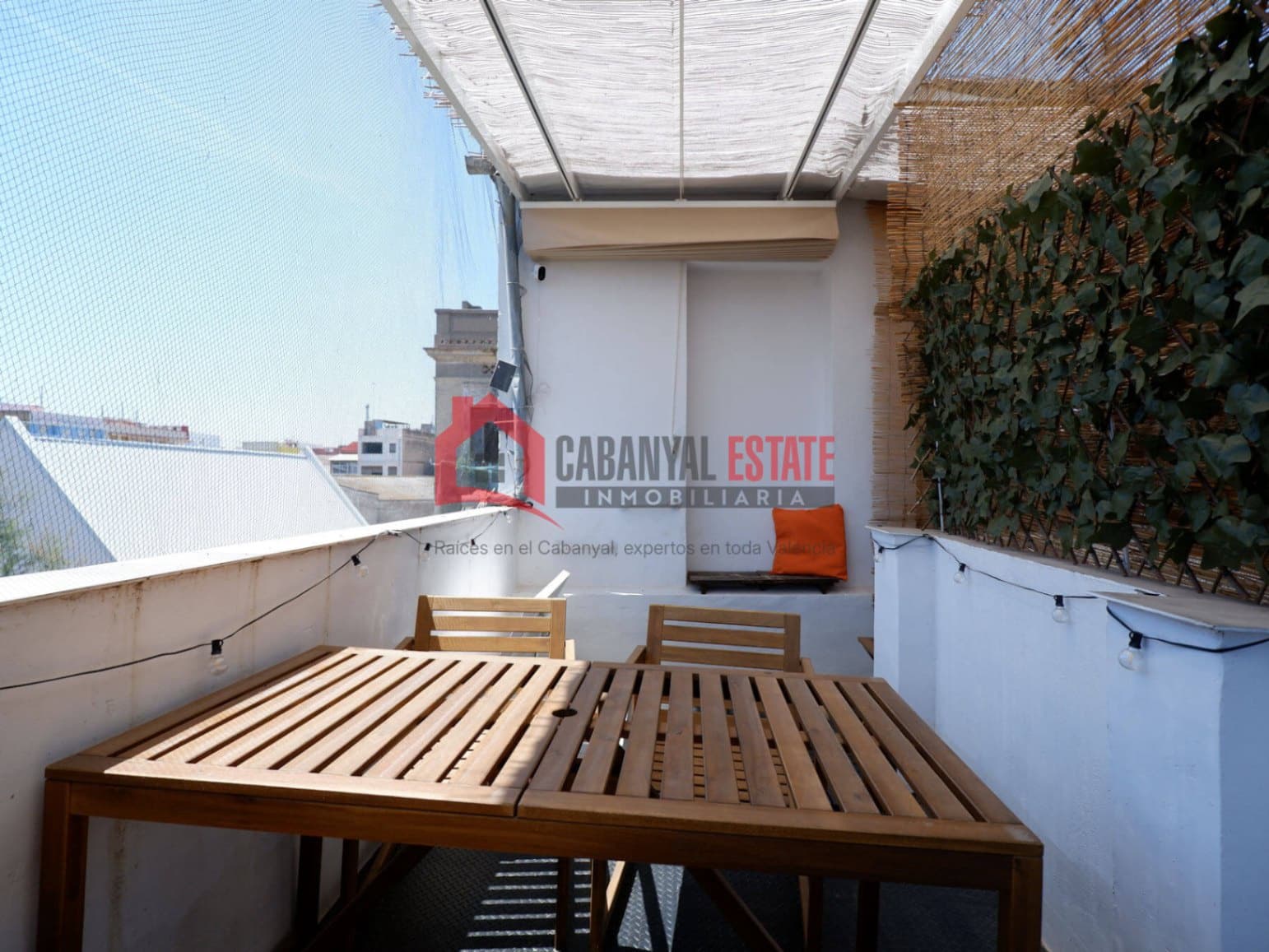 2 slaapkamer Appartement te koop in Valencia stad - € 335.000 (Ref: 9856276)