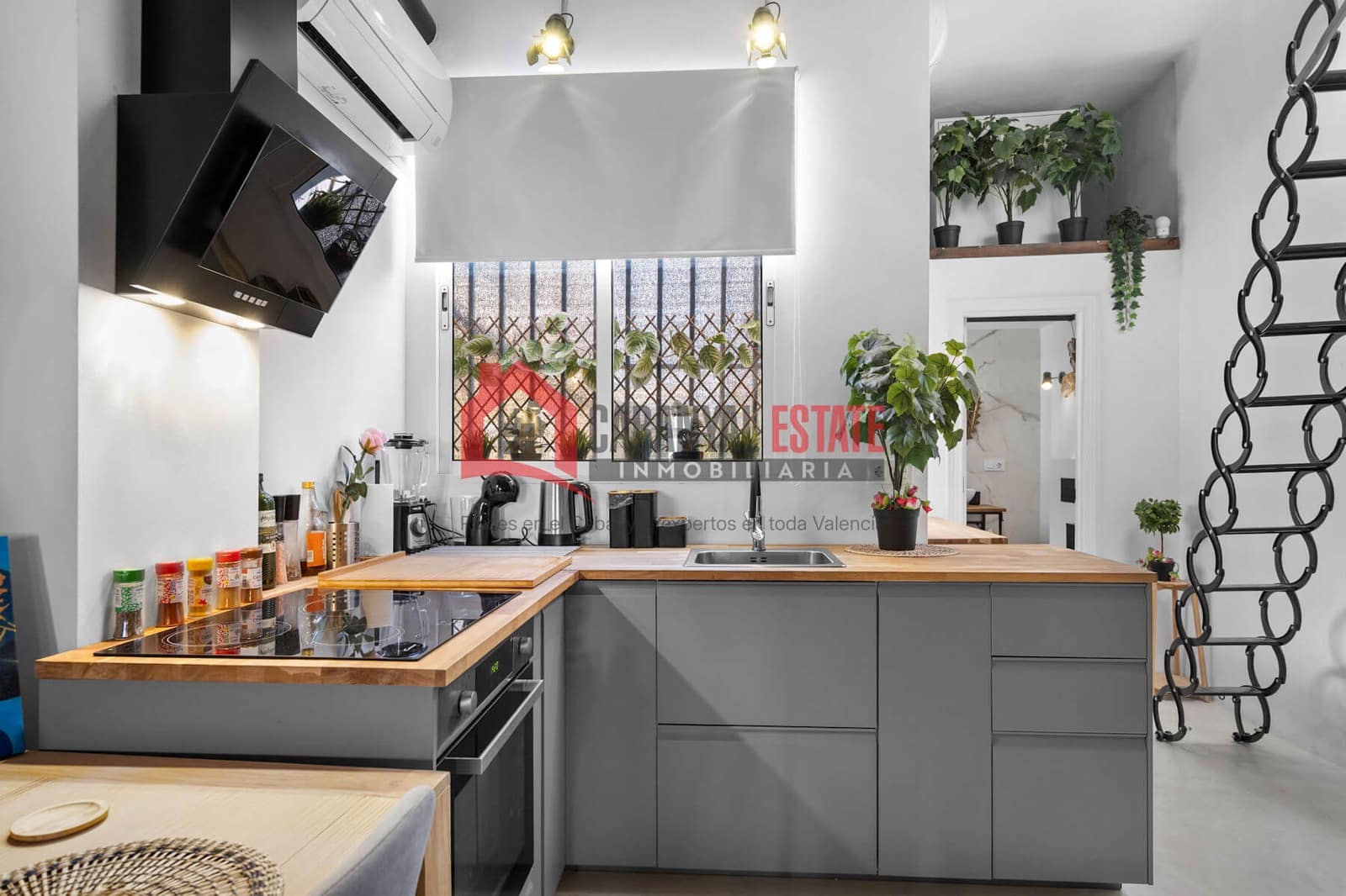 2 slaapkamer Appartement te koop in Valencia stad - € 335.000 (Ref: 9856276)