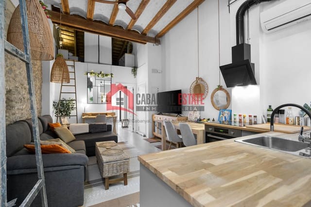 2 soveværelse Lejlighed til salg i Cabanyal-Canyamelar, Valencia by - € 335.000 (Ref: 9856276)
