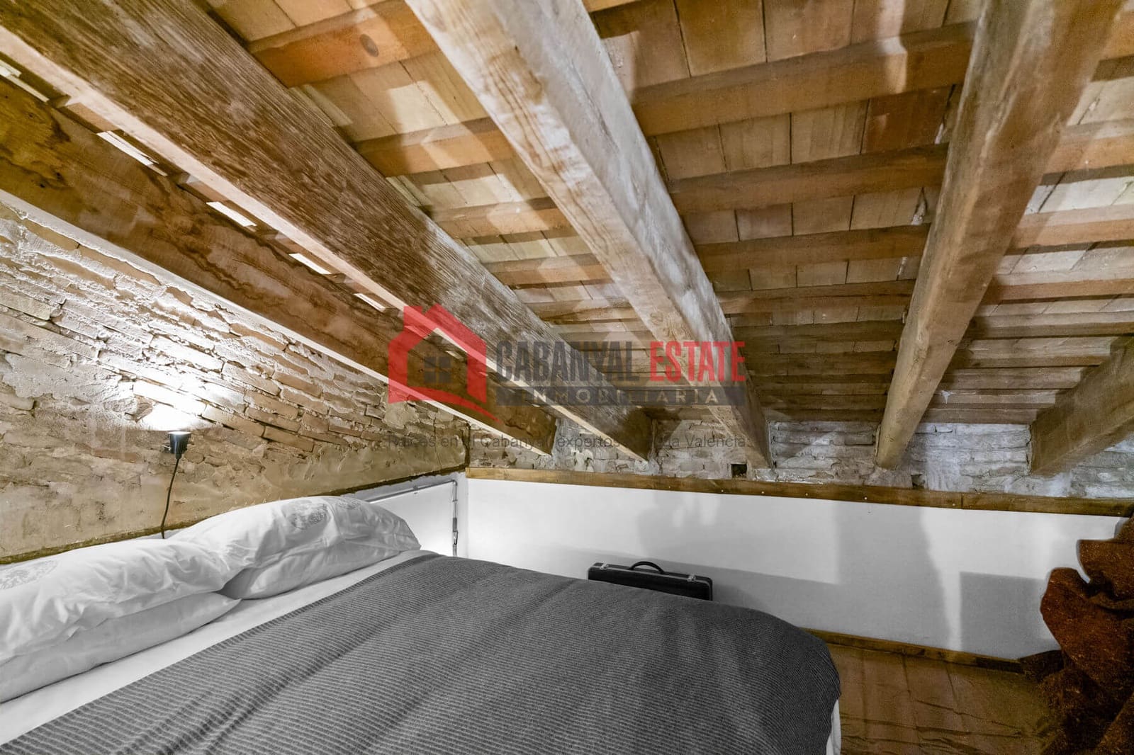2 slaapkamer Appartement te koop in Valencia stad - € 335.000 (Ref: 9856276)