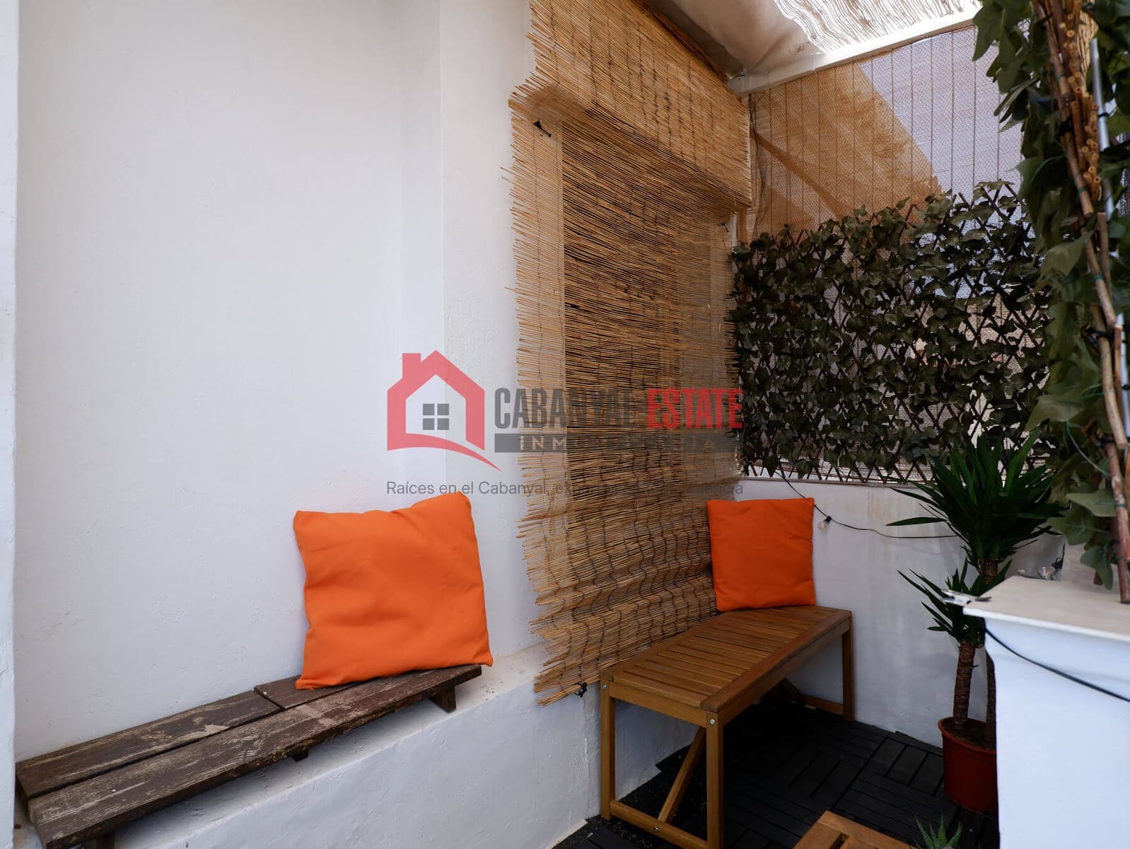 2 slaapkamer Appartement te koop in Valencia stad - € 335.000 (Ref: 9856276)