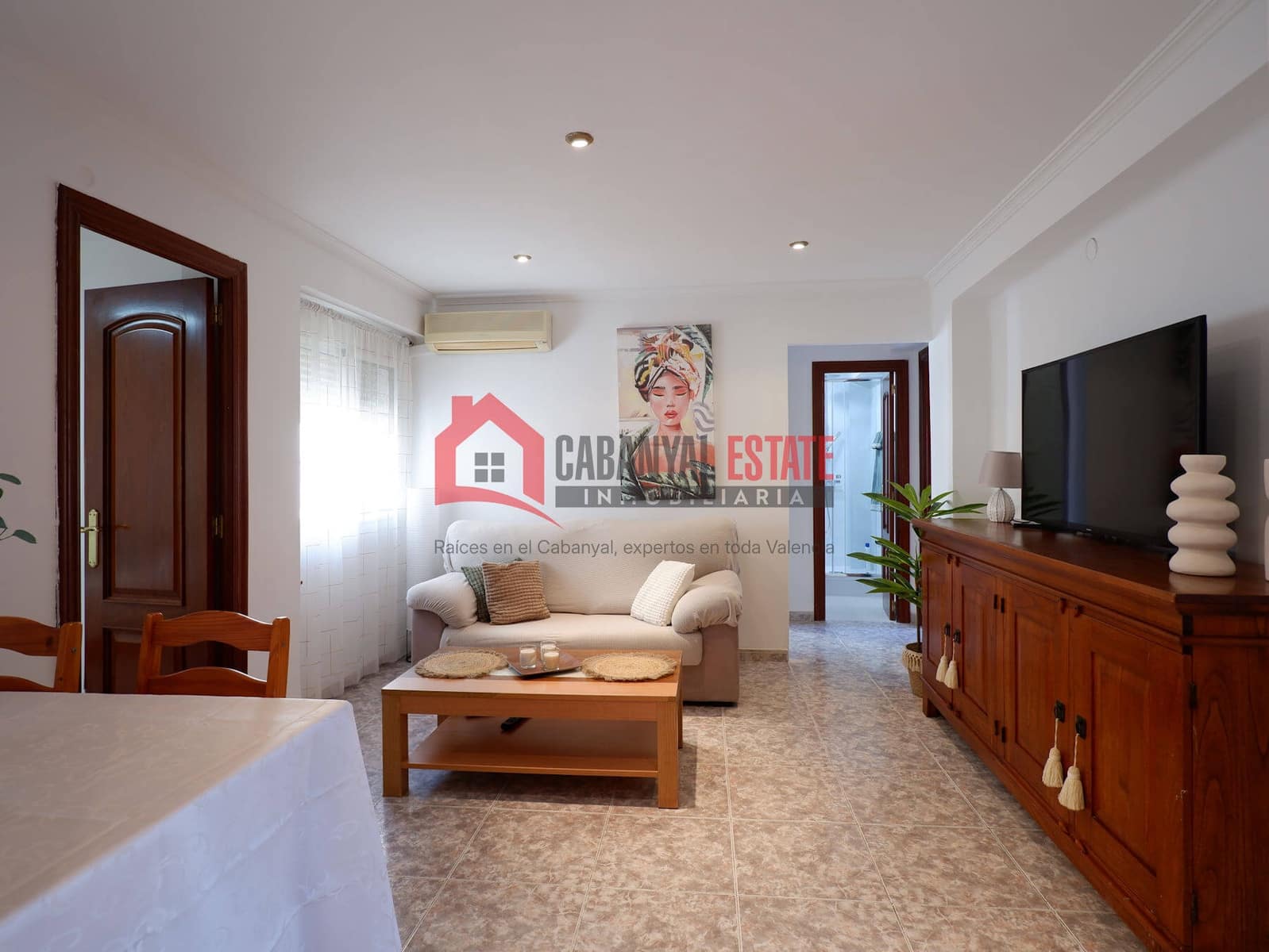 3 bedroom Apartment for rent in Valencia city - € 1,300 (Ref: 9861464)