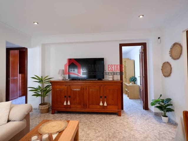 3 bedroom Apartment for rent in Cabanyal-Canyamelar, Valencia city - € 1,300 (Ref: 9861464)