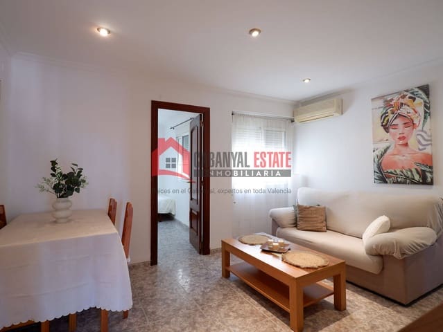 3 bedroom Apartment for rent in Cabanyal-Canyamelar, Valencia city - € 1,300 (Ref: 9861464)